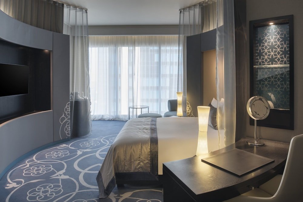 W Doha Room Type - Deluxe Room, 1 King Bed, City View