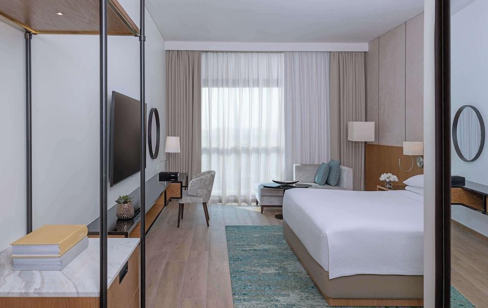 Hyatt Regency Oryx Doha. Room Type - Room, 1 King Bed, City View