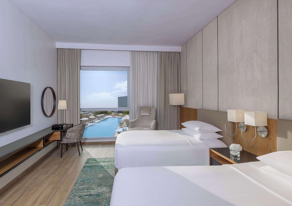 Hyatt Regency Oryx Doha. Room Type - Room, 2 Twin Beds
