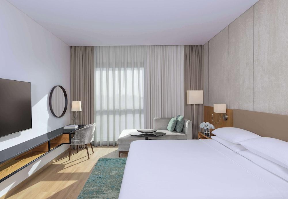 Hyatt Regency Oryx Doha. Room Type - Room, 1 King Bed