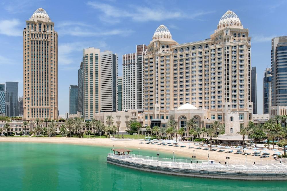 Four Seasons Hotel Doha - Tap to explore photos