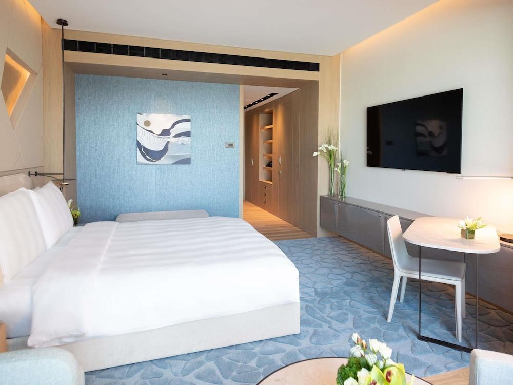 La Cigale Hotel Managed by Accor Room Type - Deluxe Room, 1 King Bed