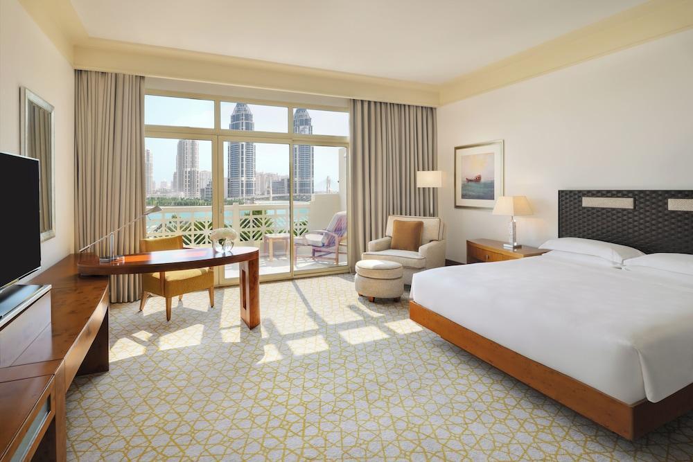 Grand Hyatt Doha Hotel and Villas Room Type - 1 King Bed