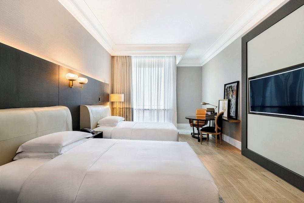 The Ritz-Carlton, Doha Room Type - Deluxe Room, 2 Twin Beds, Balcony