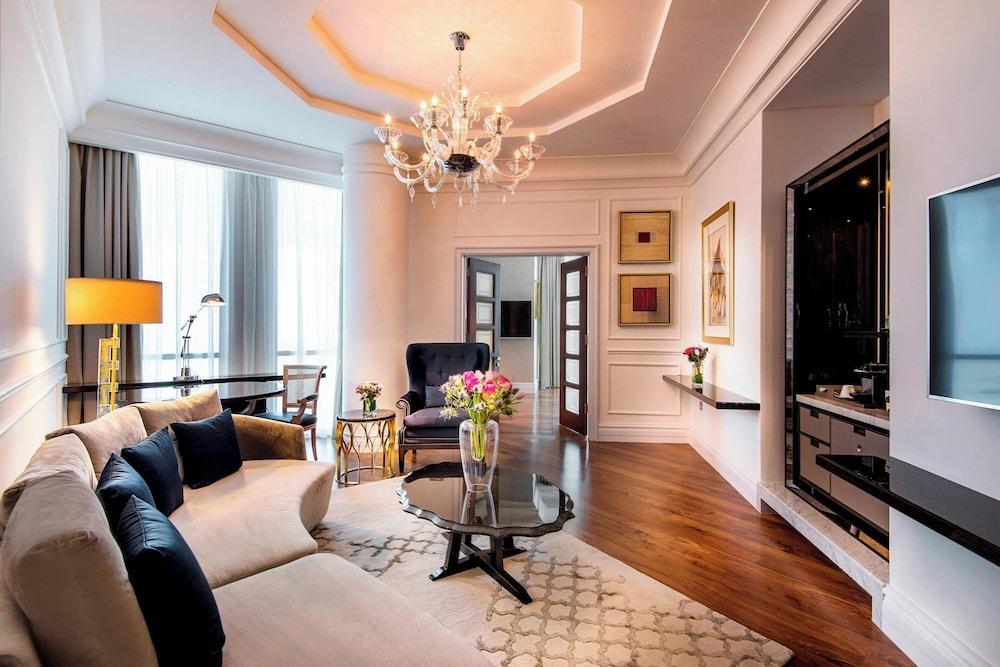 The Ritz-Carlton, Doha Room Type - Junior Room, 1 Bedroom