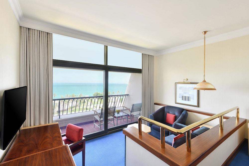 Sheraton Grand Doha Resort & Convention Hotel Room Type - Deluxe Room, 1 King Bed, Balcony, Sea View (Balcony) Sheraton Grand Doha Resort & Convention Hotel Room Type - Deluxe Room, 1 King Bed, Balcony, Sea View (Balcony)