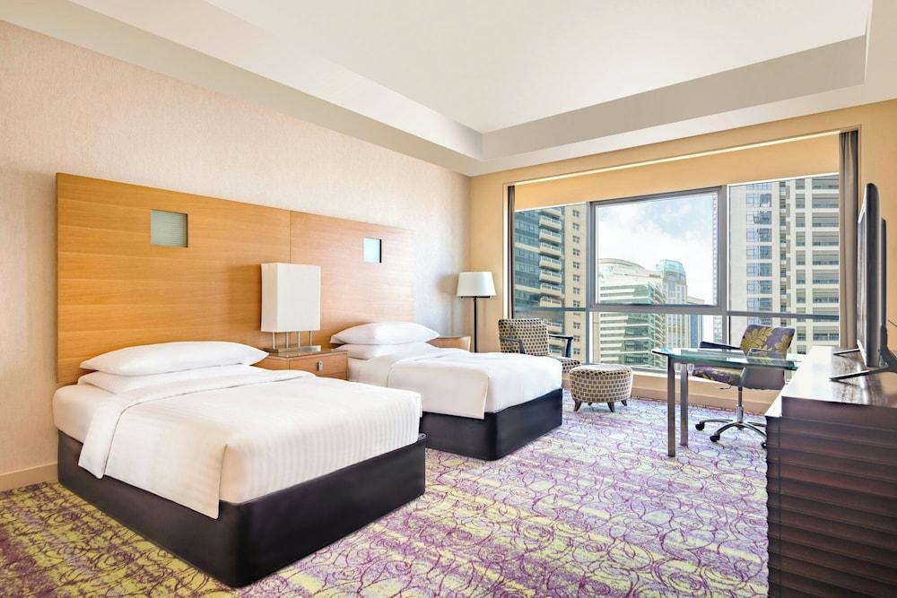 Qabila Westbay Hotel by Marriott Room Type - Deluxe Room, 2 Twin Beds, Smoking, City View