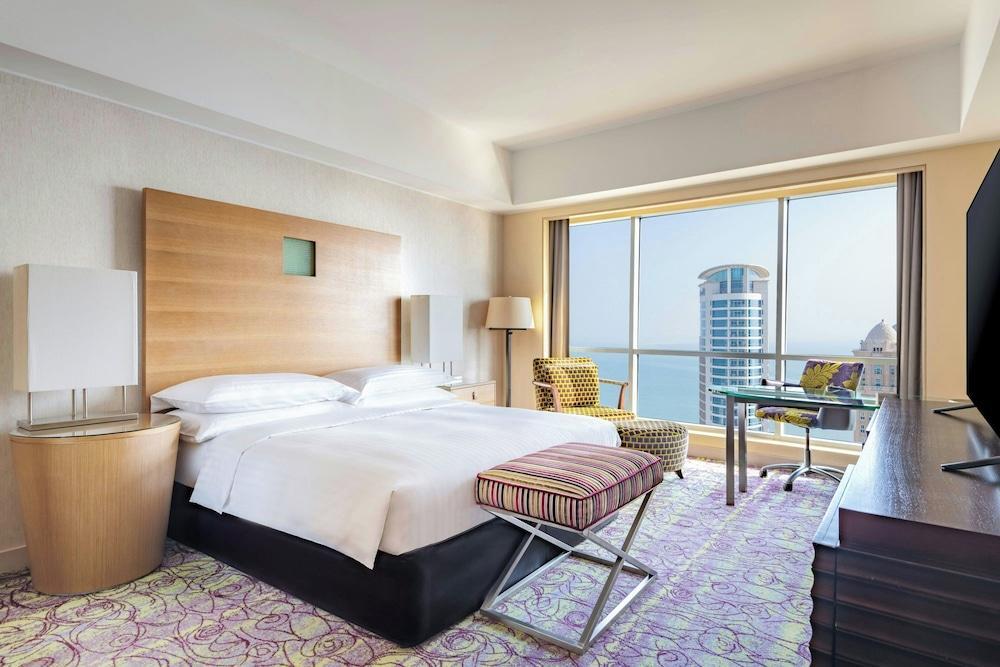 Qabila Westbay Hotel by Marriott Room Type - Deluxe Room, 1 King Bed, City View