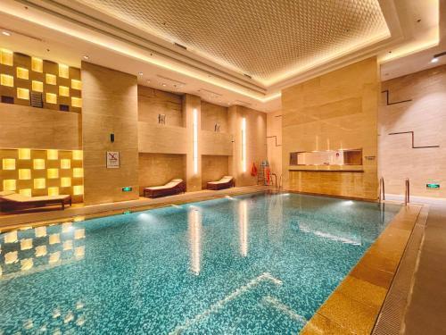 Guangzhou Marriott Hotel Tianhe - Tap to explore photos