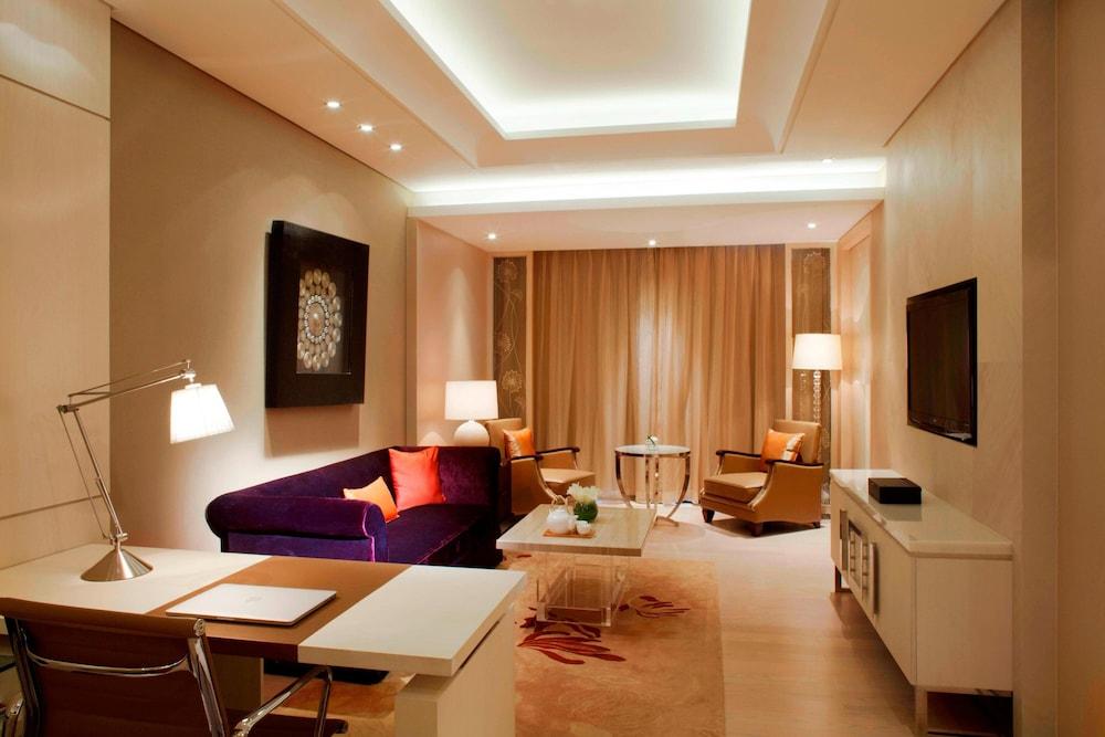 Guangzhou Marriott Hotel Tianhe Room Type - Club Suite, 1 Bedroom, Smoking