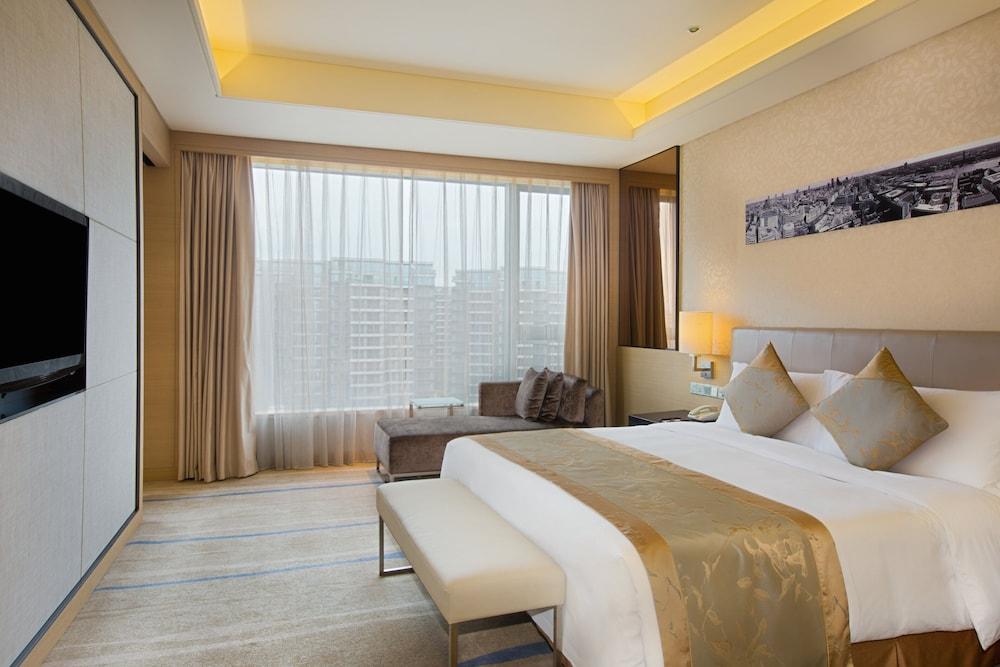 Crowne Plaza Guangzhou Huadu, an IHG Hotel - Tap to explore photos