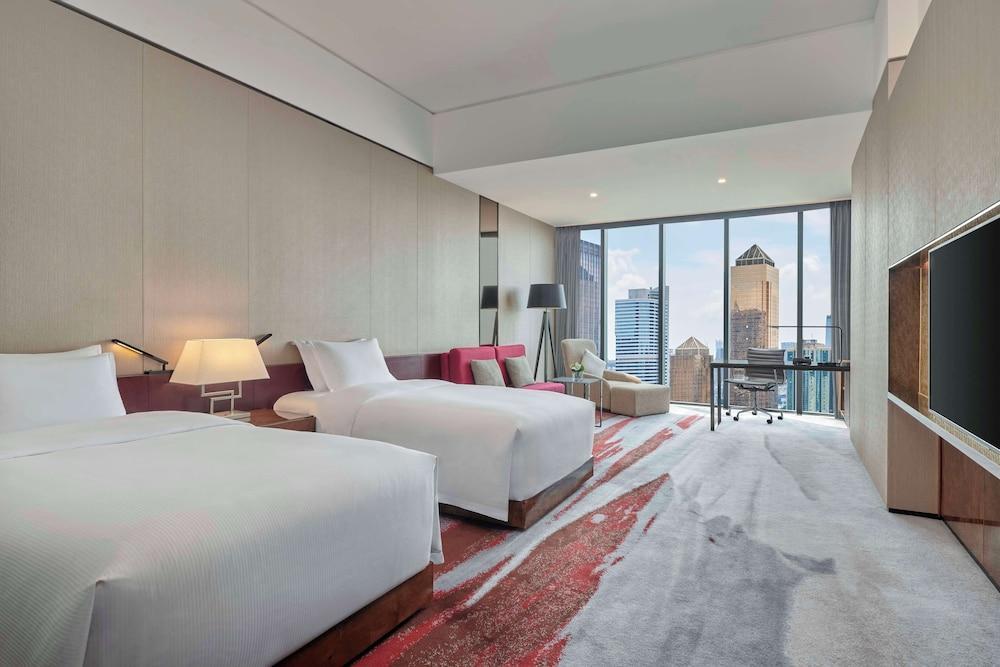 Hilton Guangzhou Tianhe - Tap to explore photos