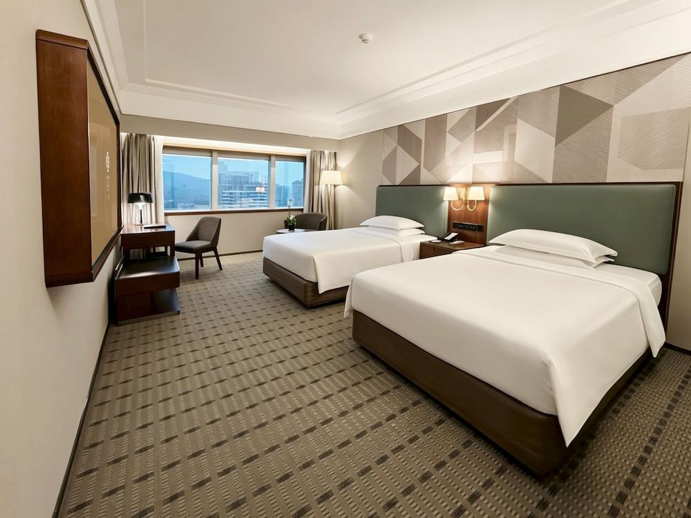 Asia International Hotel Guangzhou Room Type - Business Twin Room