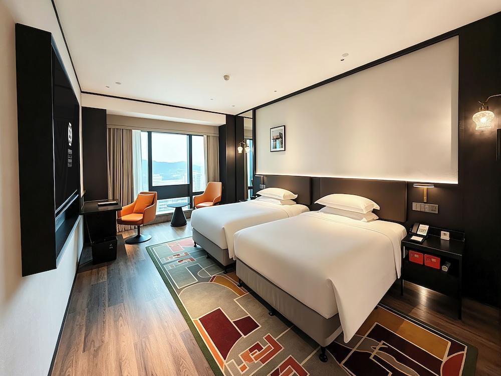Asia International Hotel Guangzhou Room Type - Executive Twin Room