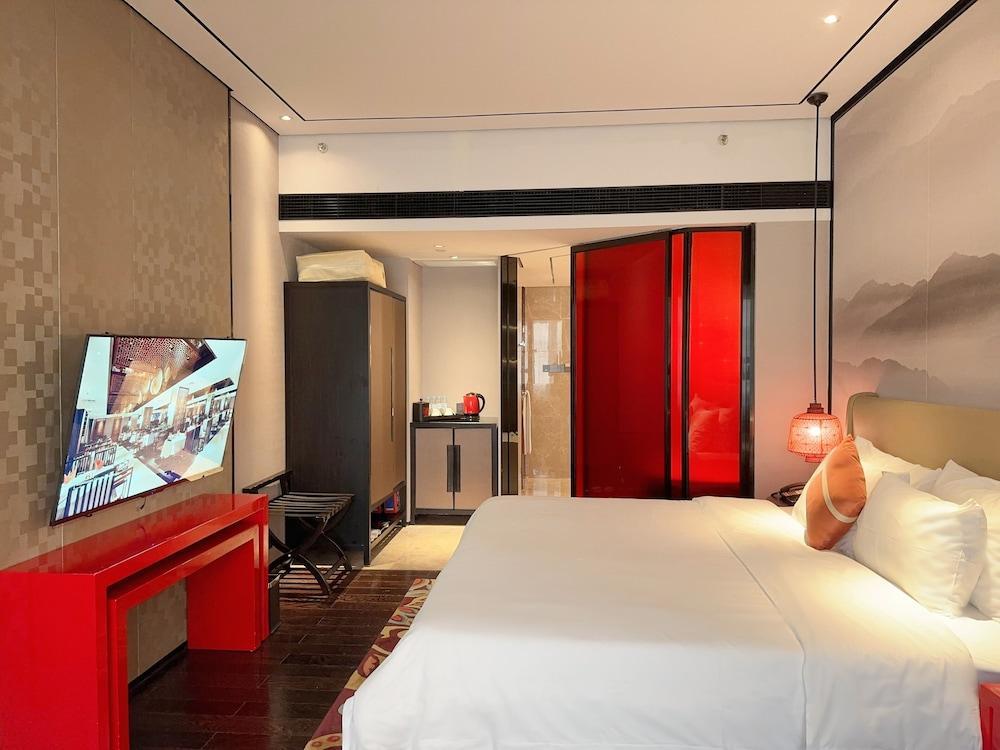 Baiyun Hotel Guangzhou Room Type - Sweet Dream VIP Double Room