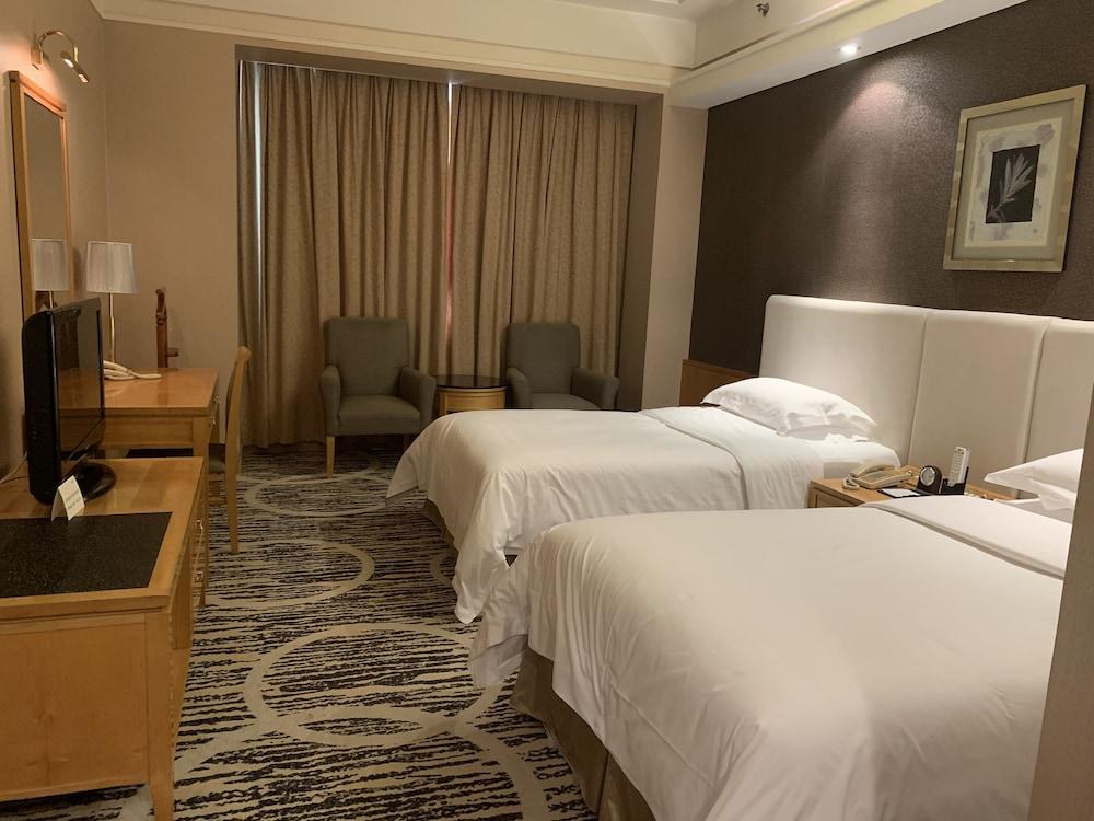 Baiyun Hotel Guangzhou Room Type - Business Twin Room