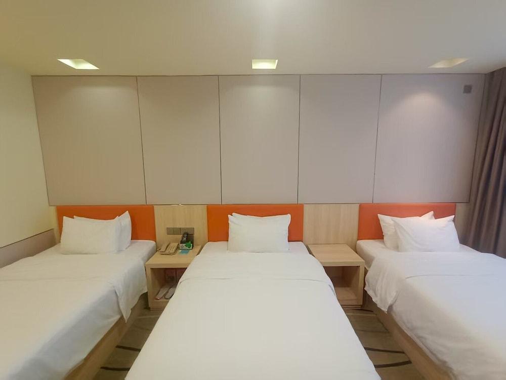 Baiyun City Hotel Room Type - Elite Triple Room