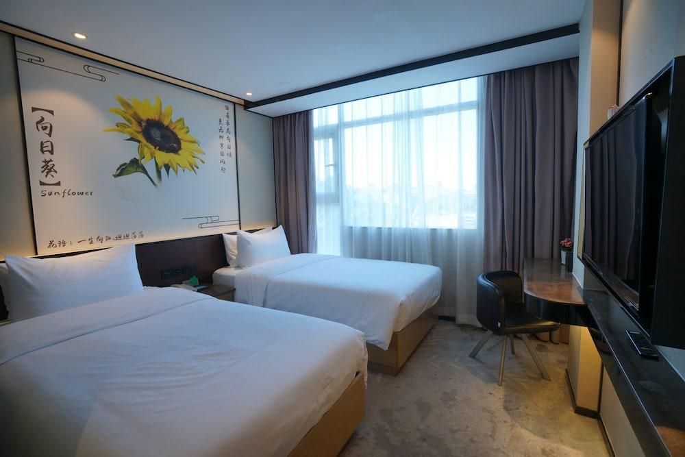 Baiyun City Hotel Room Type - Deluxe Thematic Twin Room