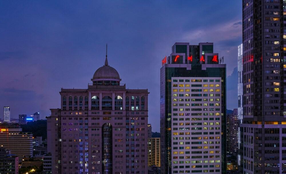 Hotel Canton - Tap to explore photos