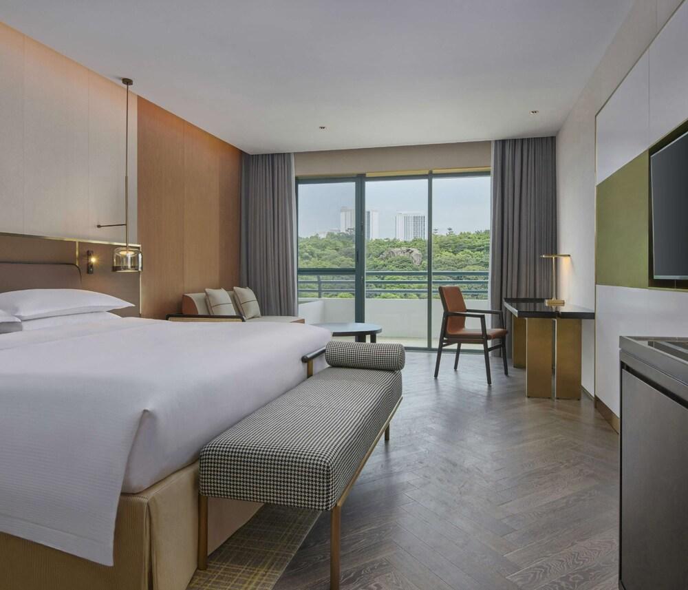 Hilton Guangzhou Science City - Tap to explore photos