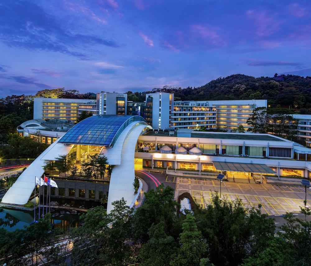Hilton Guangzhou Science City - Tap to explore photos