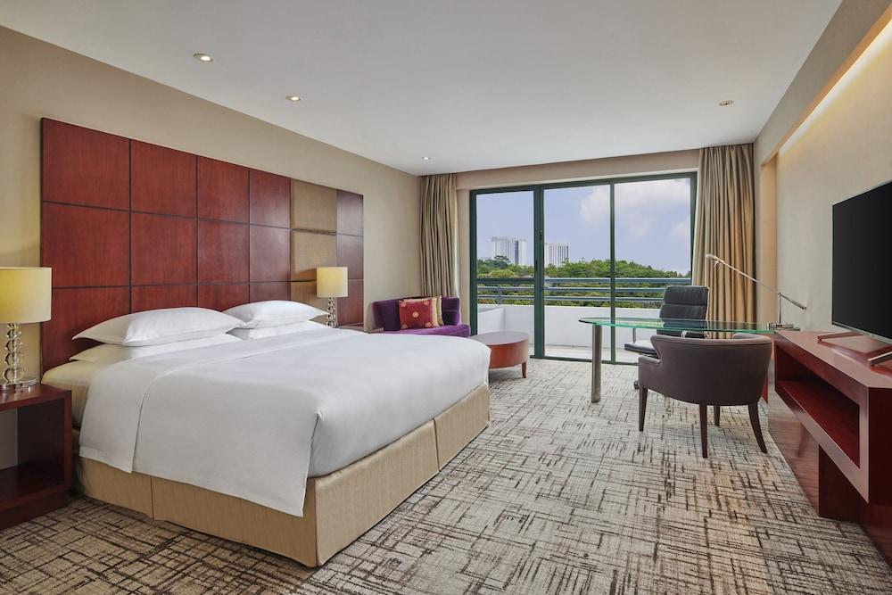 Hilton Guangzhou Science City Room Type - DELUXE KING WITH BALCONY
