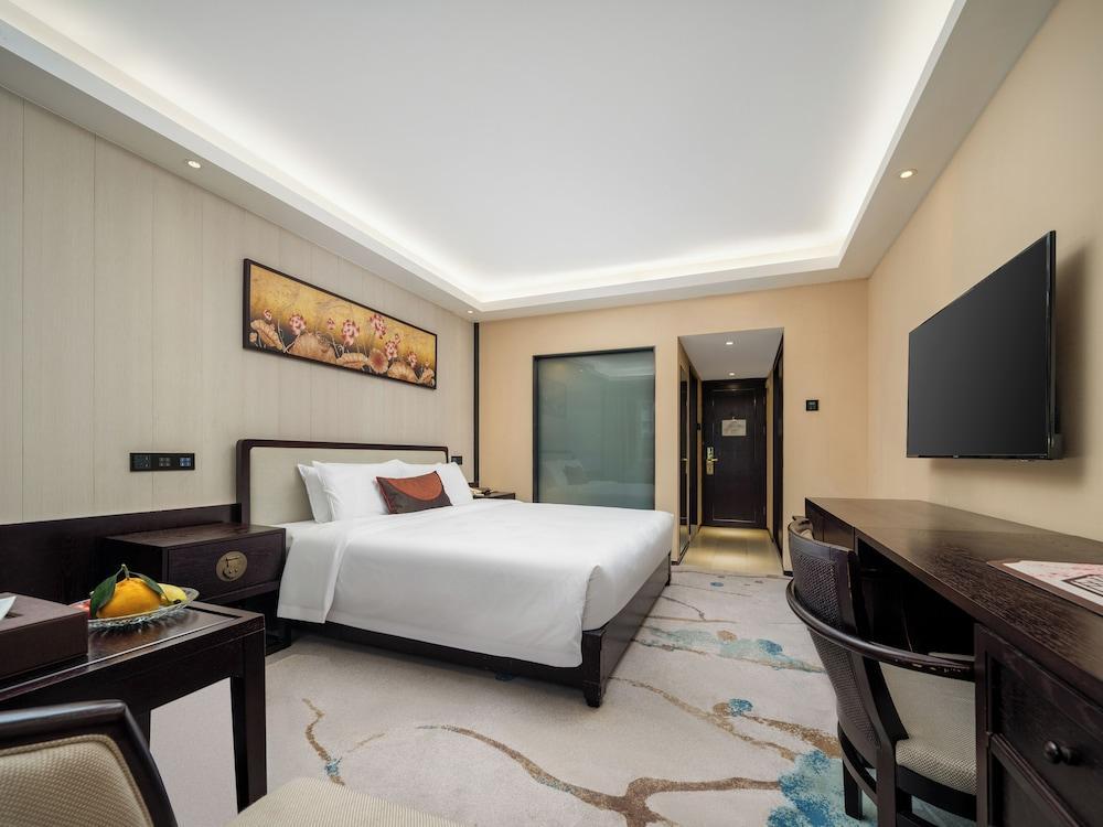 Guangdong Hotel Room Type - Superior Room, 1 Queen Bed