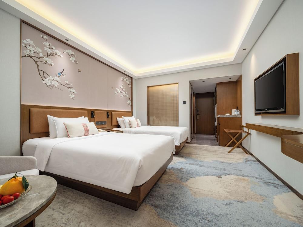 Guangdong Hotel Room Type - Business Twin Room