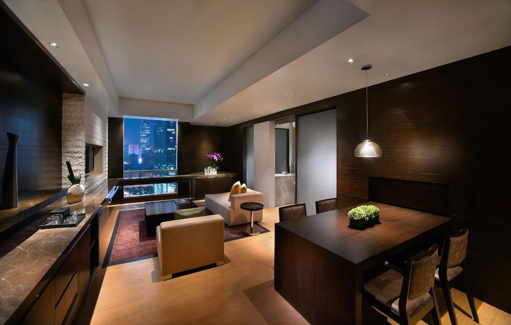 Grand Hyatt Guangzhou Room Type - GRAND PREMIUM SUITE