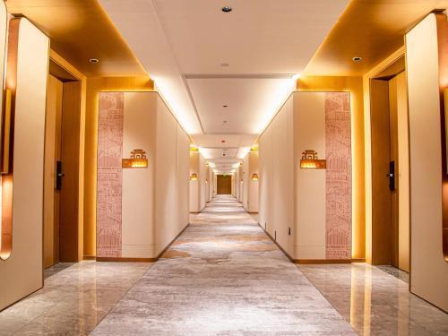 Guangdong Yingbin Hotel Room Type - Elegant King Room（Baiyun）