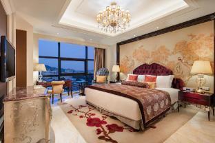 Hilton Guangzhou Baiyun - Tap to explore photos