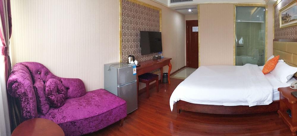 Jingdu Hotel - Tap to explore photos
