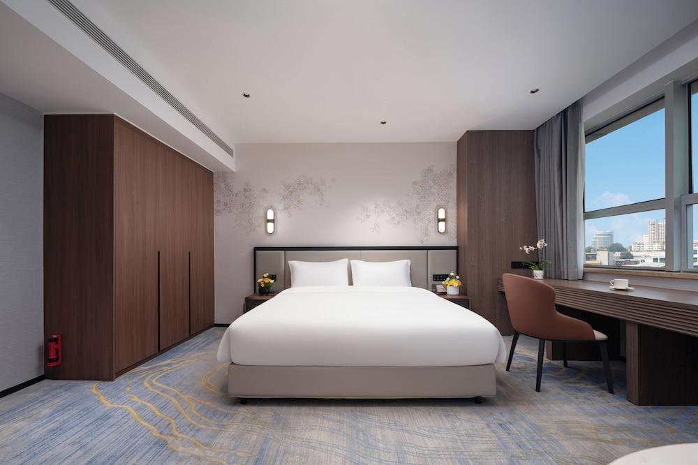 Liuhua Hotel Room Type - Business Studio Suite