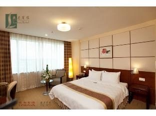 Liuhua Hotel Room Type - Comfort Queen Room