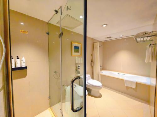 Landmark International Hotel Room Type - Deluxe Suite