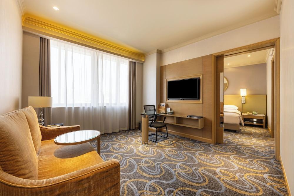 Ocean Hotel Guangzhou Room Type - Business Suite