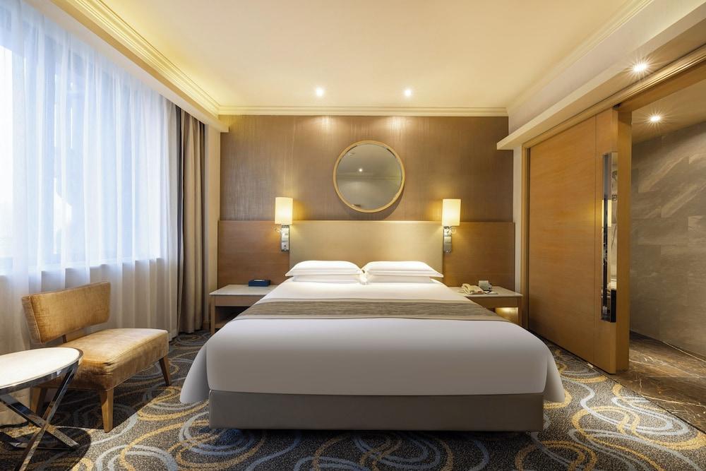 Ocean Hotel Guangzhou Room Type - Superior deluxe King size bed room