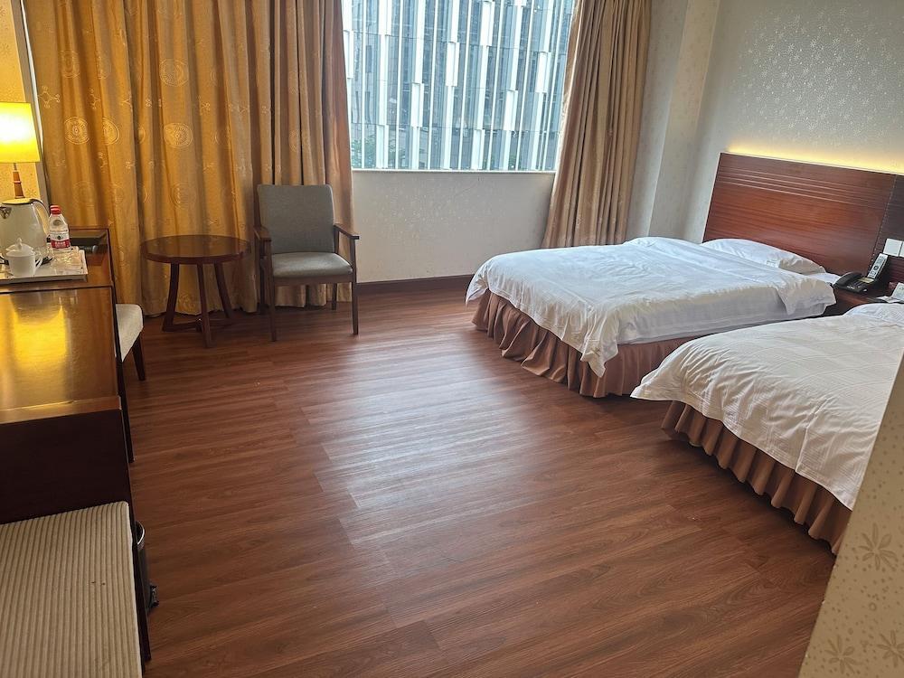 Pazhou Hotel - Tap to explore photos