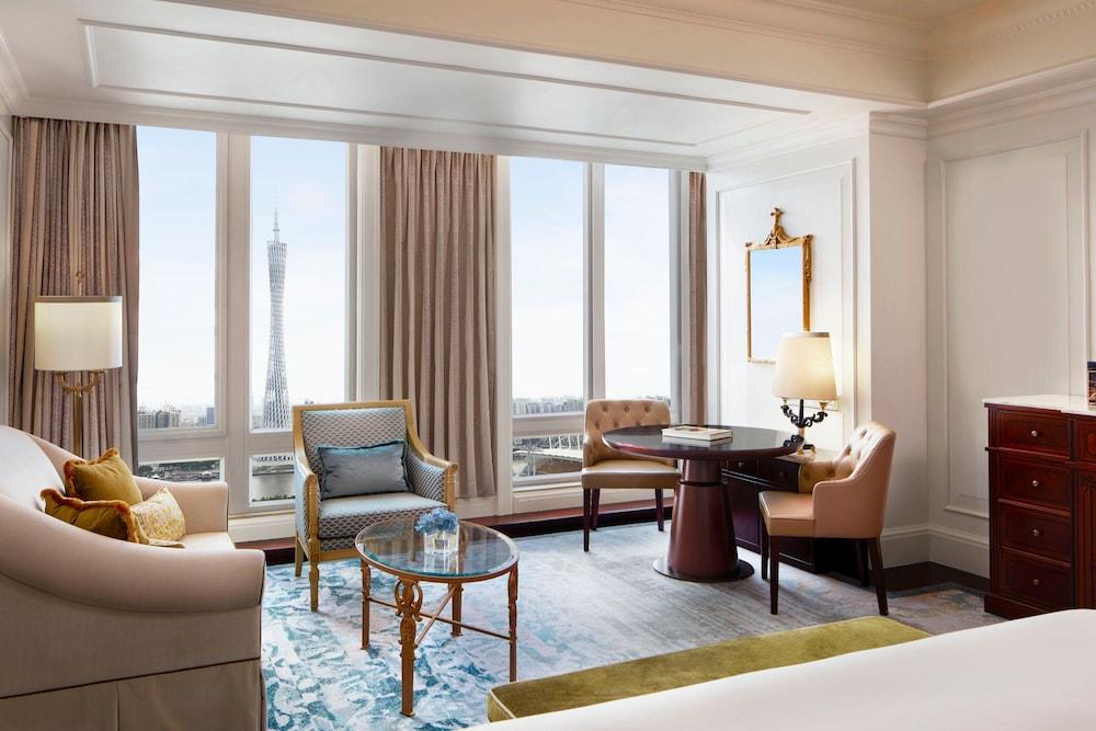 The Ritz-Carlton, Guangzhou Room Type - Room, 1 King Bed, Smoking, River View (Tower)