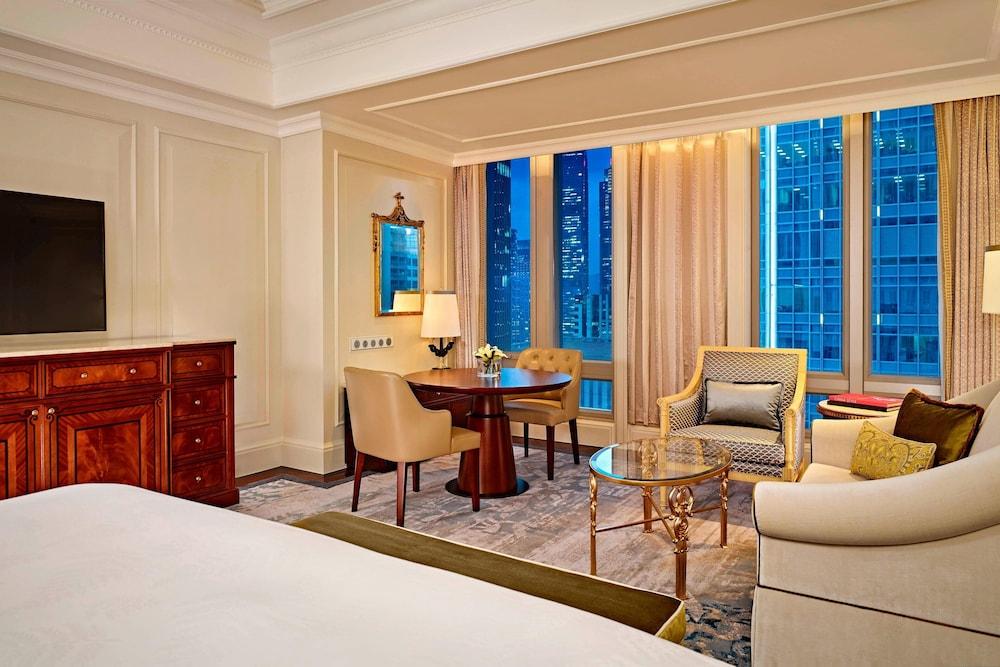 The Ritz-Carlton, Guangzhou Room Type - Deluxe Room, 1 King Bed, Smoking