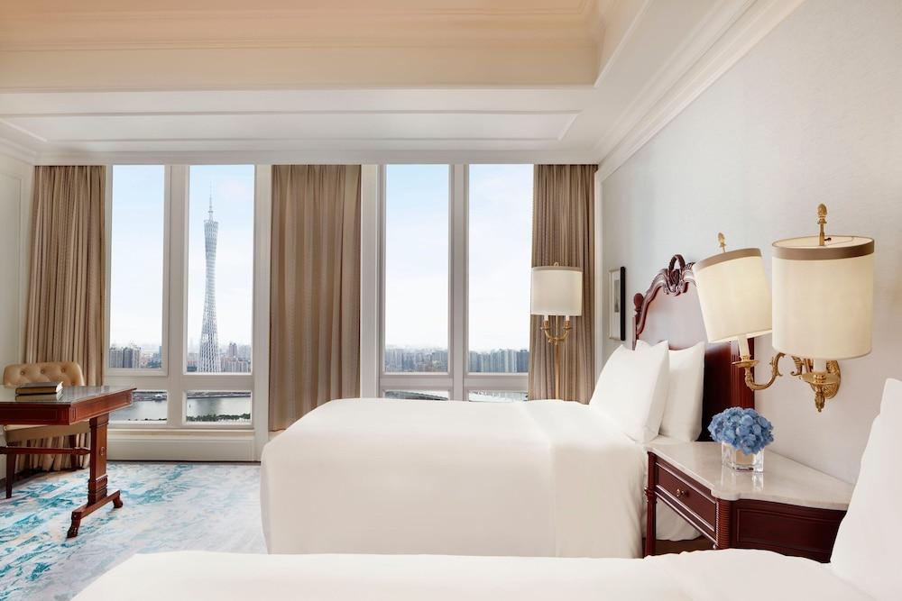 The Ritz-Carlton, Guangzhou Room Type - Room, 2 Twin Beds, Smoking, River View (Tower)