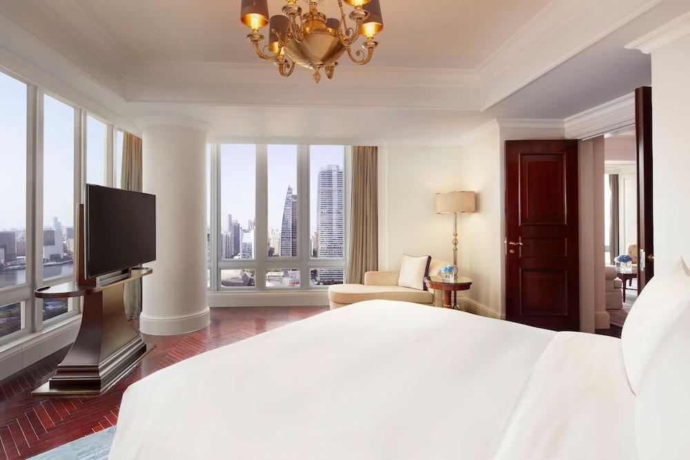 The Ritz-Carlton, Guangzhou Room Type - Deluxe Suite, 1 Bedroom, Smoking, River View