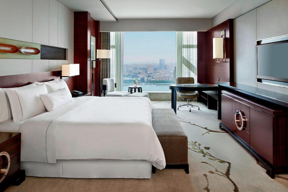 The Westin Pazhou Room Type - Executive Room, 1 King Bed, River View