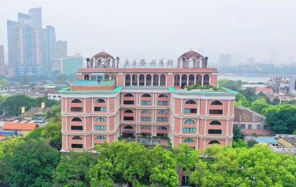 Guangdong Victory Hotel - Free shuttle bus to exhibition center during Canton Fair