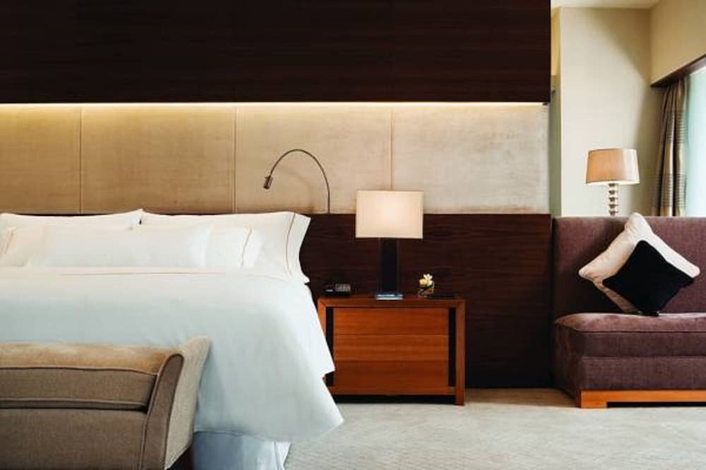The Westin Guangzhou Room Type - Club Room, 1 King Bed