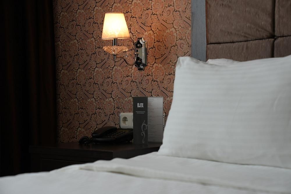 Elite Hotel Dragos Room Type - Standard Triple Room Elite Hotel Dragos Room Type - Standard Triple Room