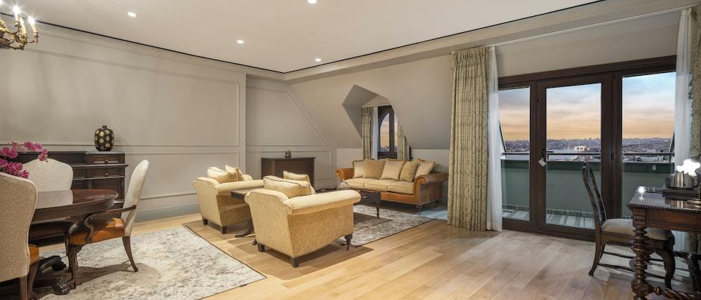 Palazzo Donizetti Hotel Room Type - Suite, 1 King Bed, Sea View (Pasha)