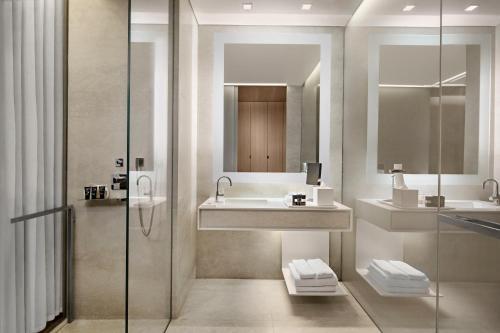 Hyatt Centric Levent Istanbul Room Type - Queen Room