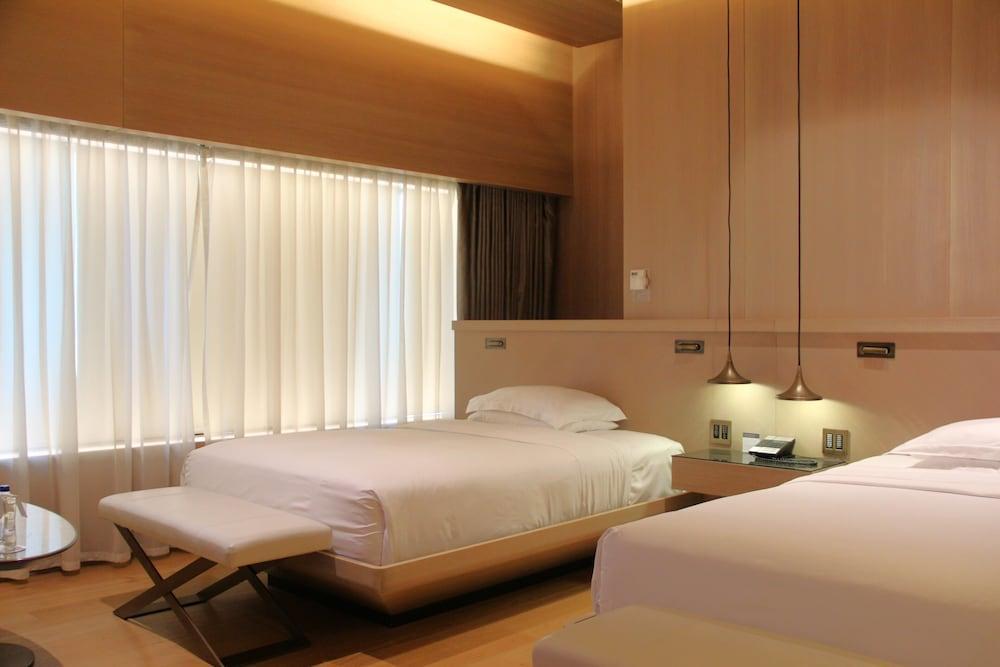 Hyatt Centric Levent Istanbul Room Type - Deluxe Room, 2 Twin Beds