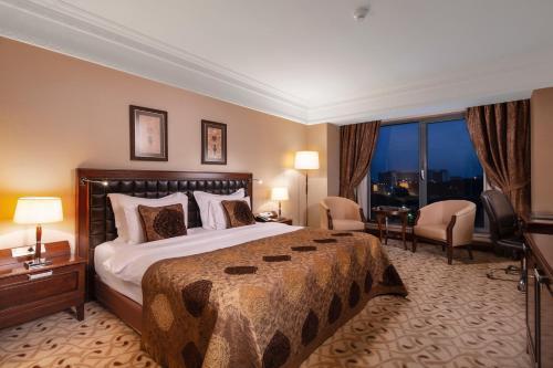 Crowne Plaza Hotel Istanbul - Asia - Tap to explore photos